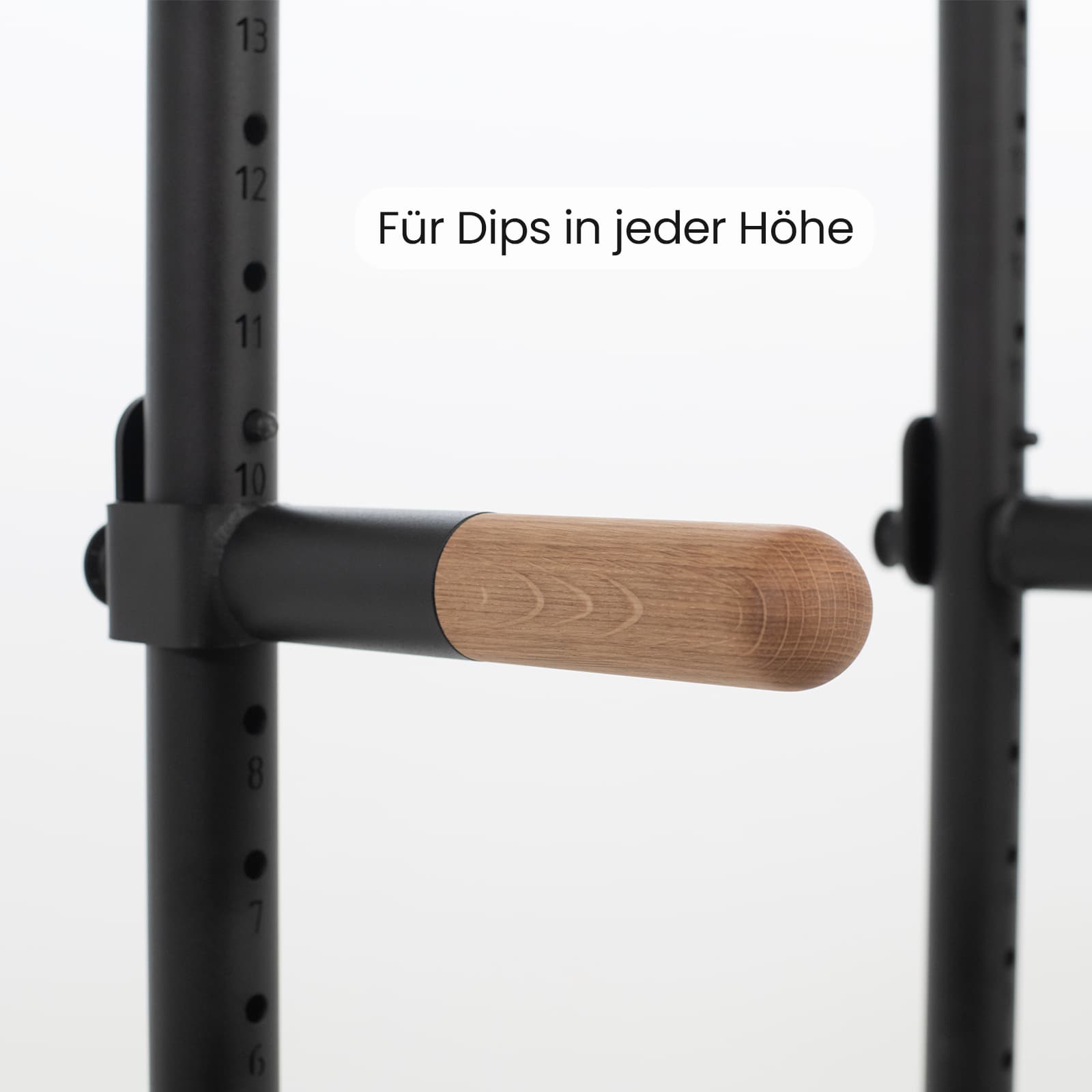 Verstellbarer Griff der BASE Trainingsstation mit Höhenmarkierung.