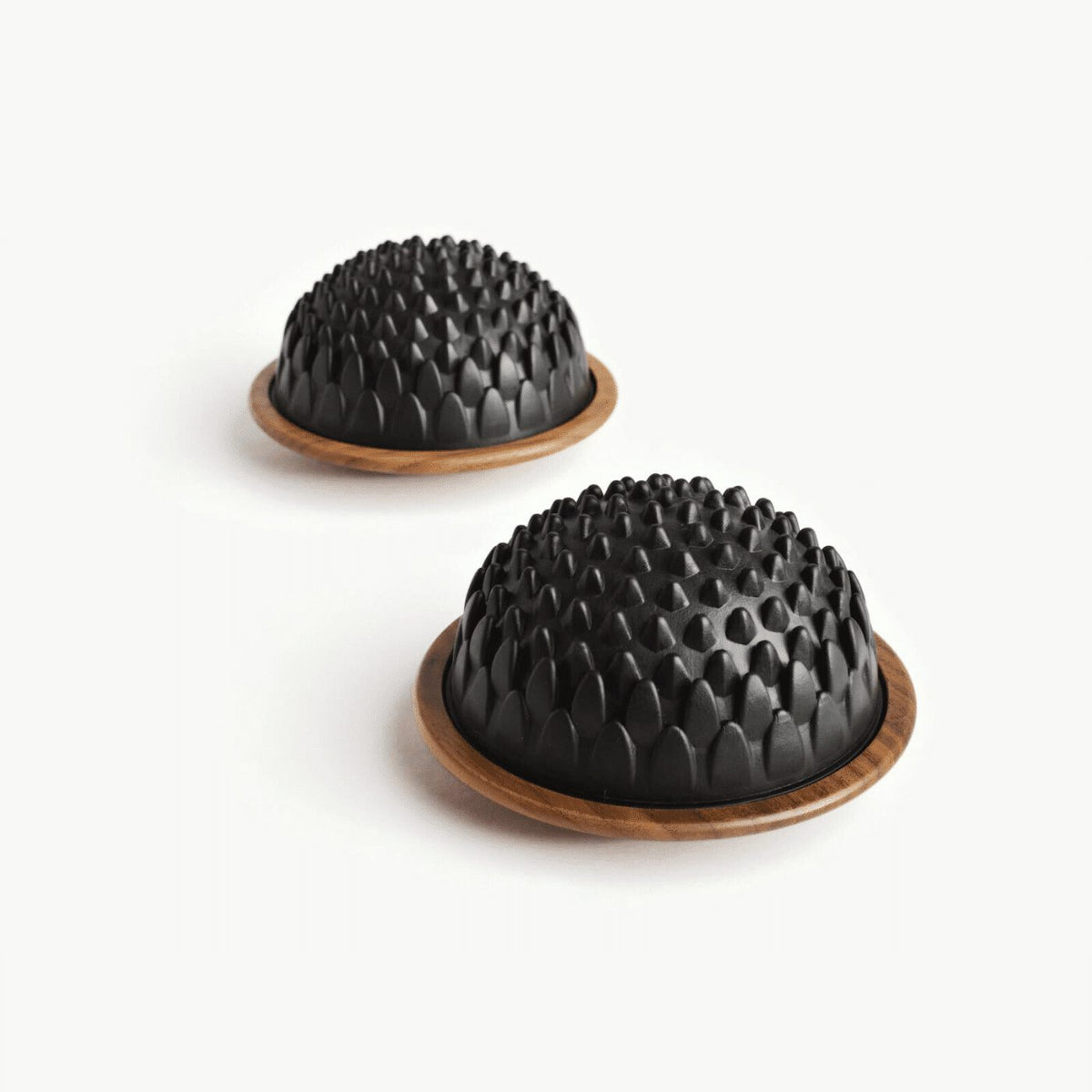 #Essence_Teck Deux dômes « fleur » Lotus de tailles différentes sur bases en teck