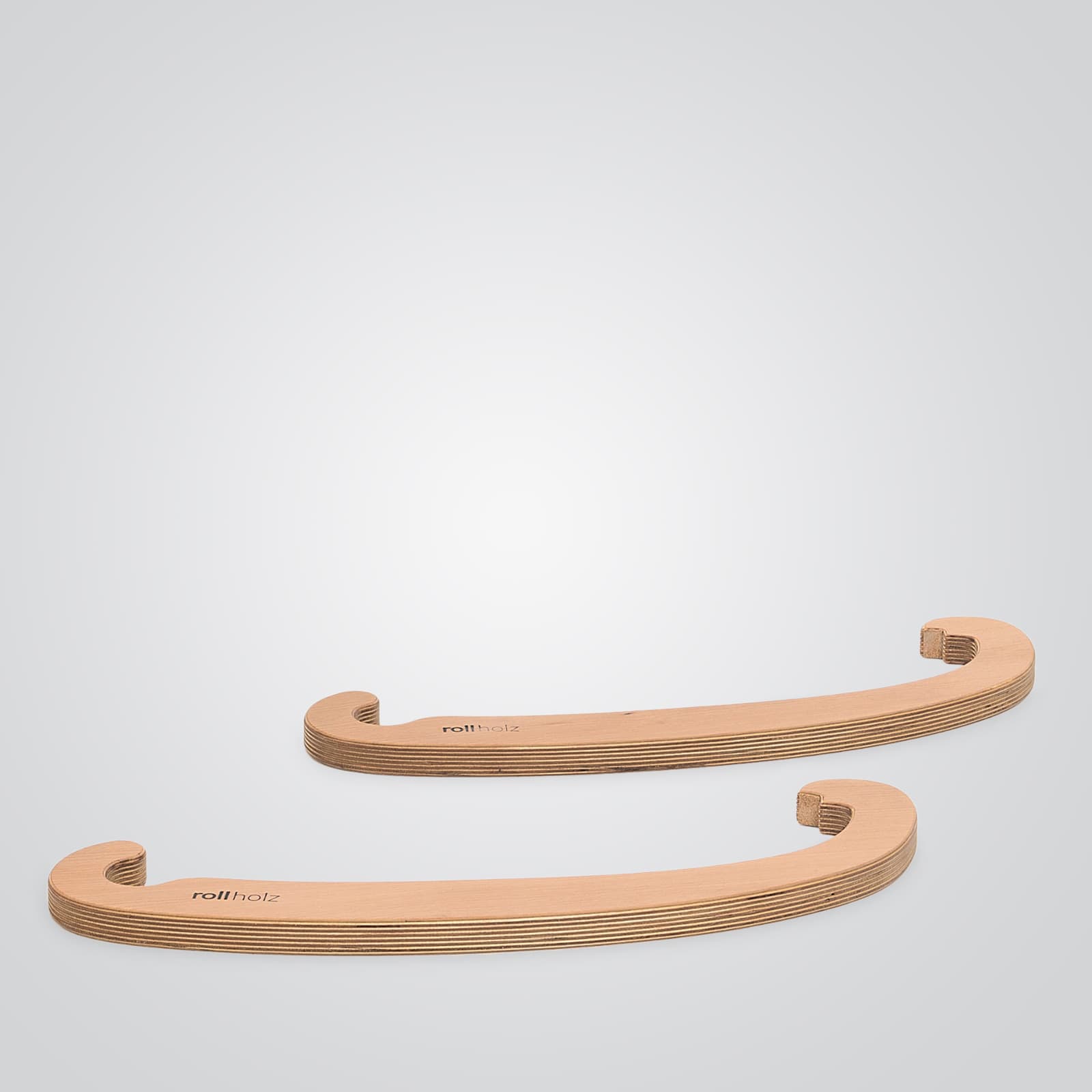 zwei Haken von der rollholz Klimmzugstange