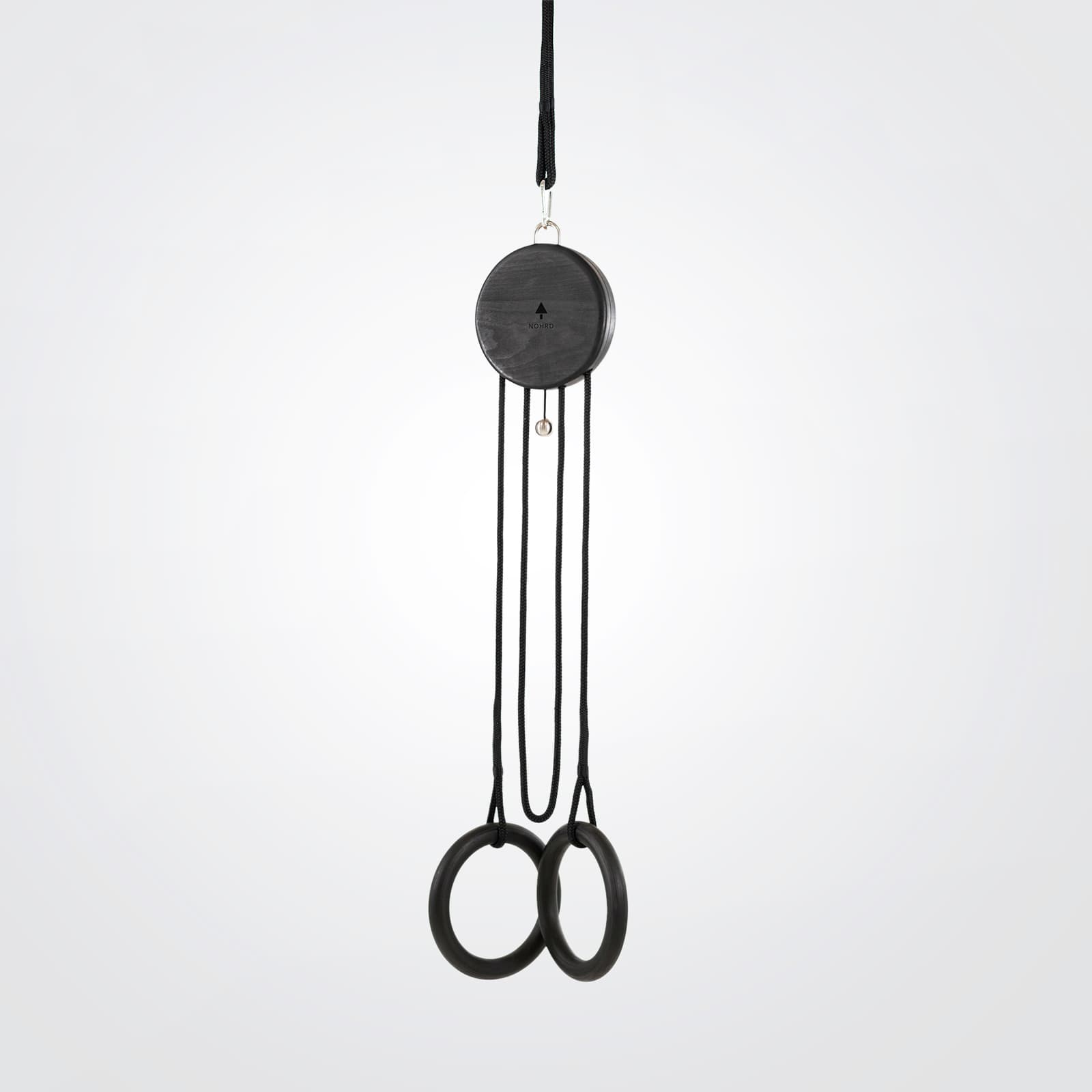 #Variante_Shadow Freigestellte Ansicht des NOHRD Schlingentrainers Sling in der Variante Shadow aus dunkel gebeiztem Buchenholz.