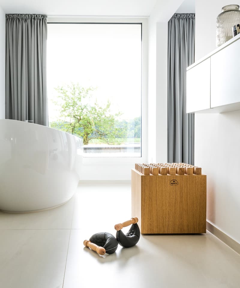 Ästhetisches Faszien-Equipment aus Holz von rollholz für die Regeneration im eigenen Zuhause.
